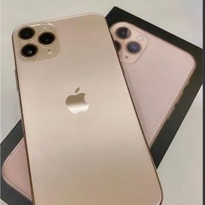 iPhone 11 Pro Max in gold